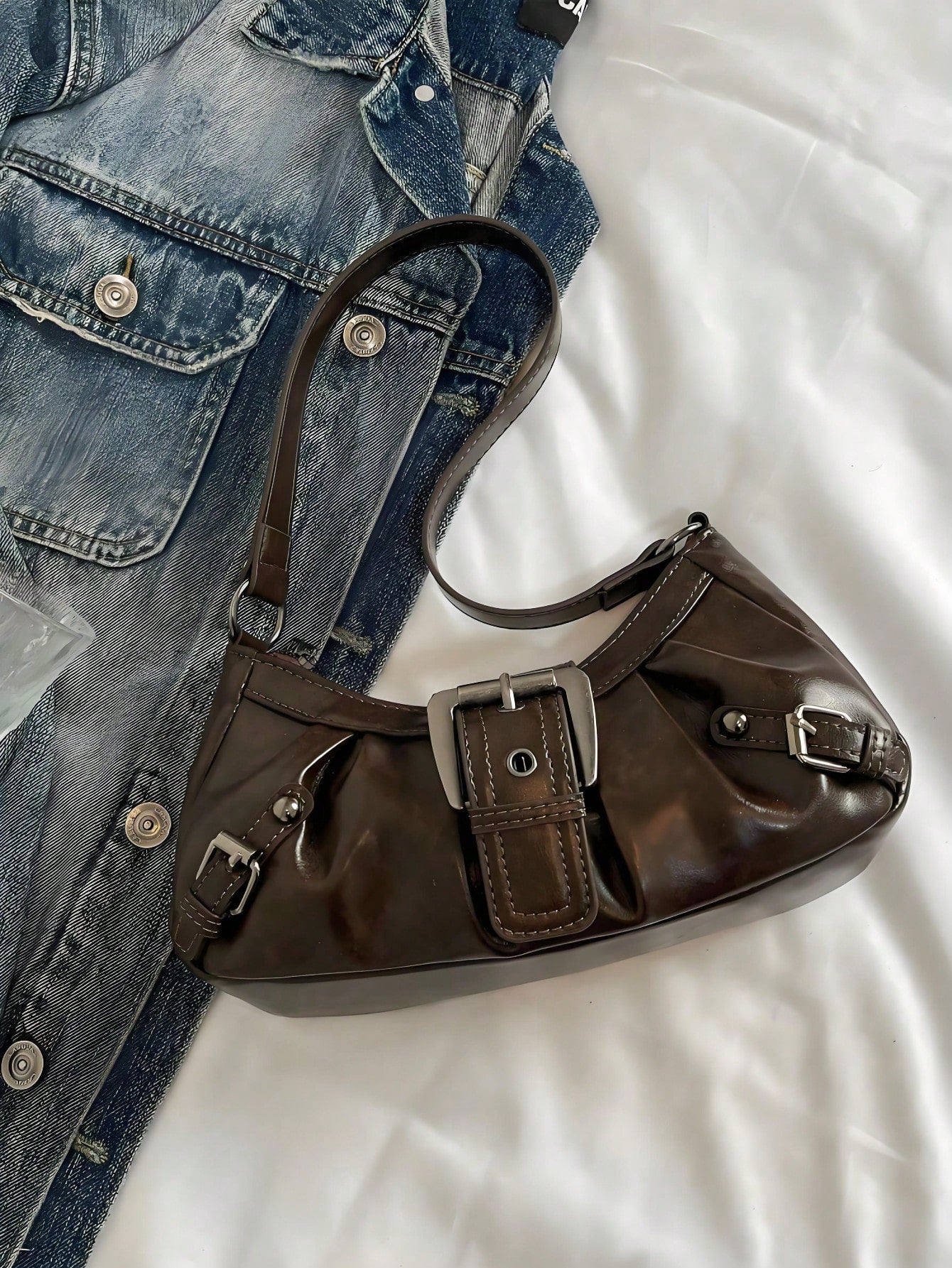 1pc Women Retro Biker Chic Studded Adjustable Strap Crossbody Bag, Large Capacity Soft Gradient Leather Shoulder/Underarm Bag, Vintage Bag For Women